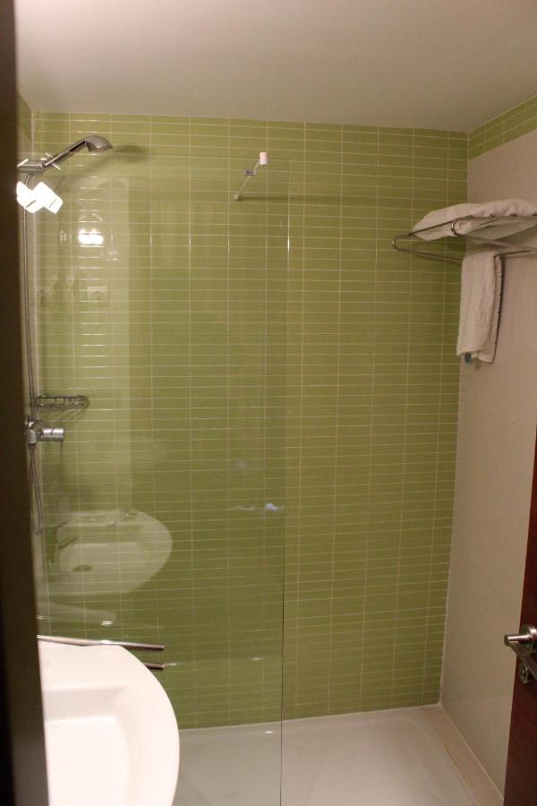 Single Room,1116452940:JPEG