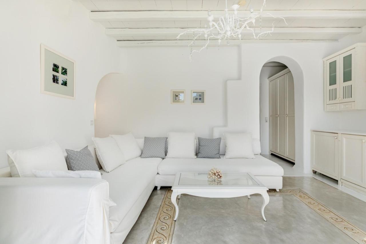 Suite Deluxe con vistas a la piscina