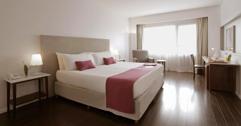 Queen Room - Mobility Access/Non-Smoking