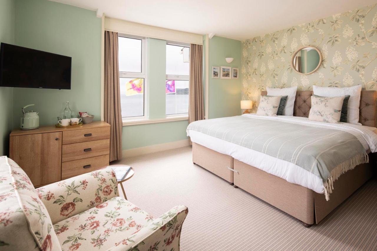 Deluxe Double or Twin Room Sea View