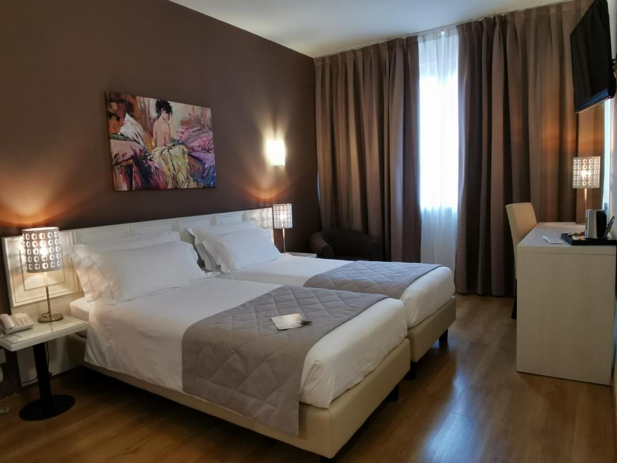 Superior Twin Room,704360362:JPEG