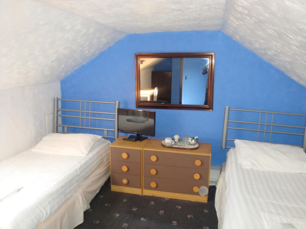 Twin Room,112256637:JPEG