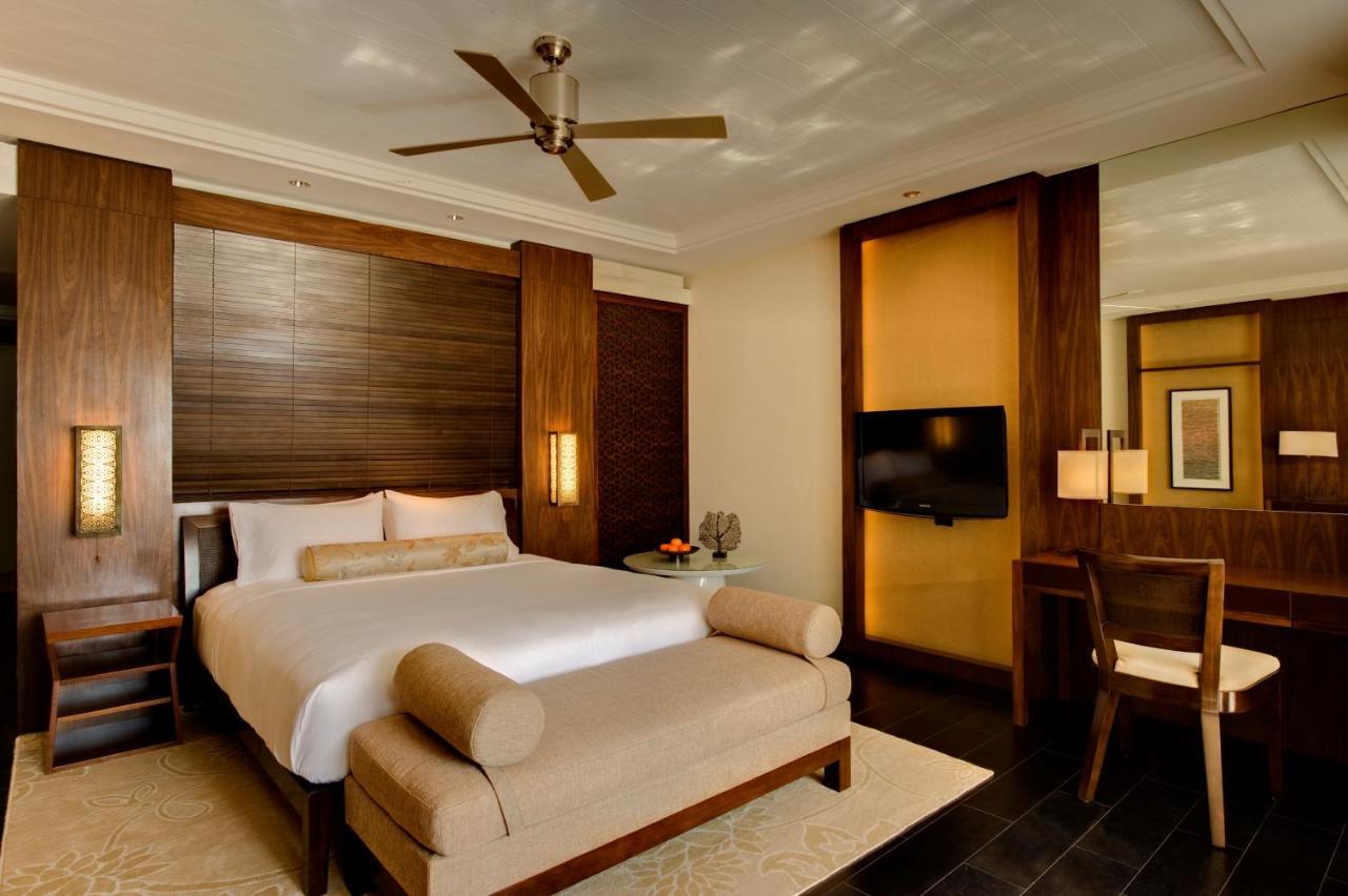 King Bed with Balcony Garden View Club Access