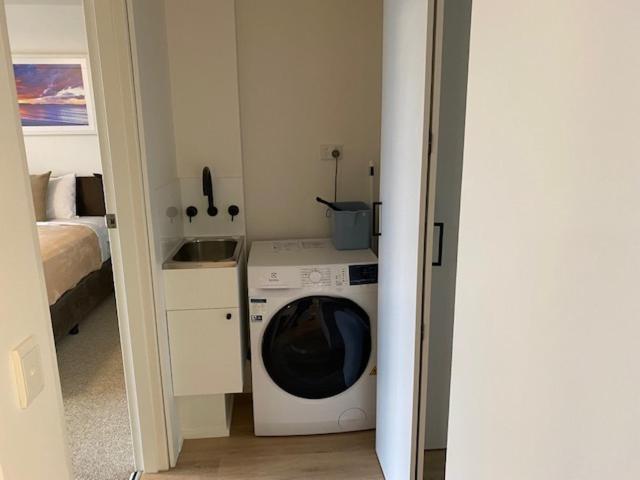 2 Bedroom Ocean View Level 2 South Unit 5