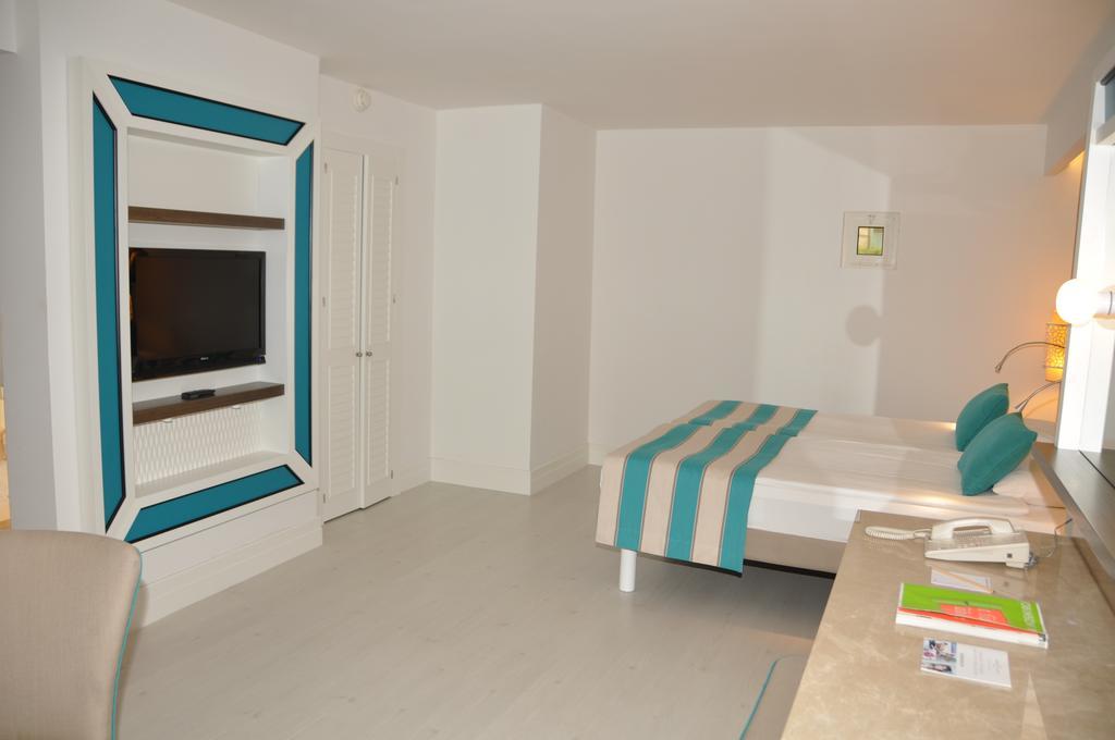 Standard Double Room,112798875:JPEG