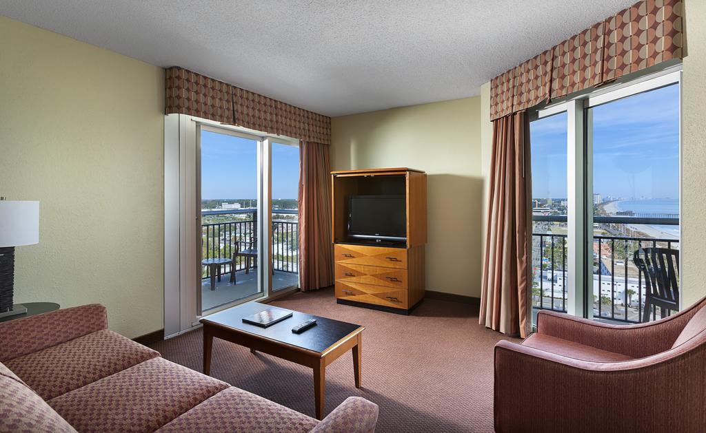 Apartamento en condominio de 1 dormitorio con vistas al mar