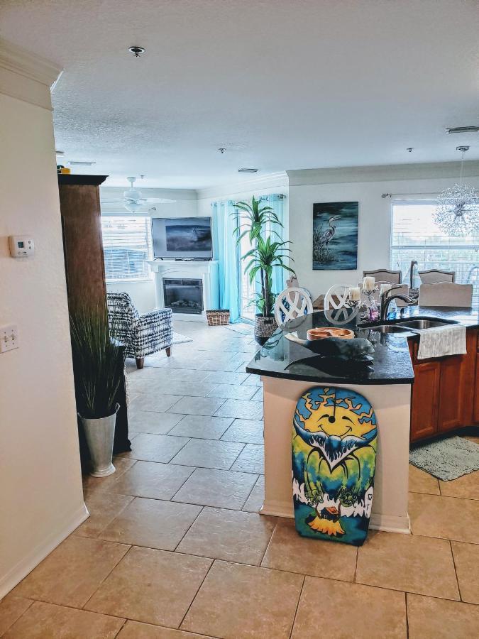 Two-Bedroom Apartment Ocean View