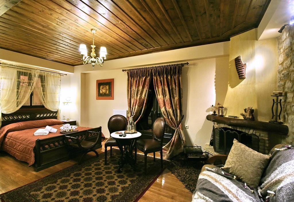 Deluxe Room with Fireplace (2 adults)