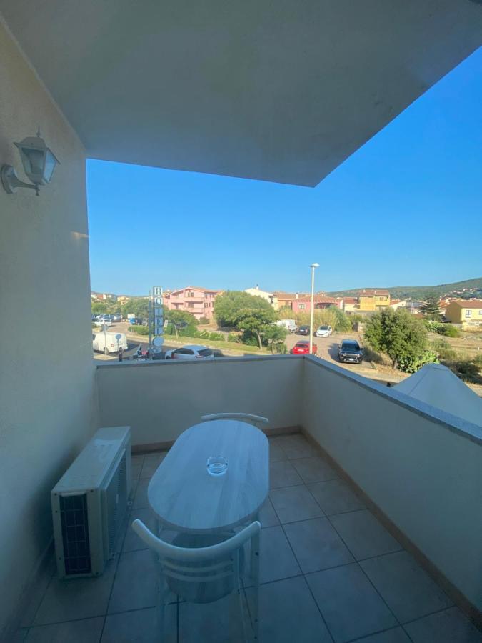 Camera Matrimoniale con Balcone e Vista Mare