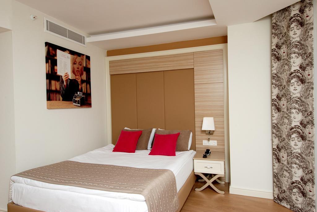 Standard Double or Twin Room Land View