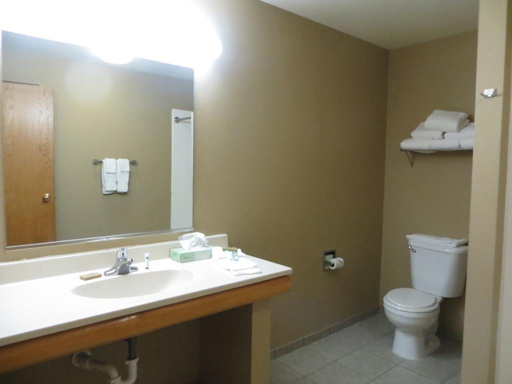 King Suite with Spa Bath