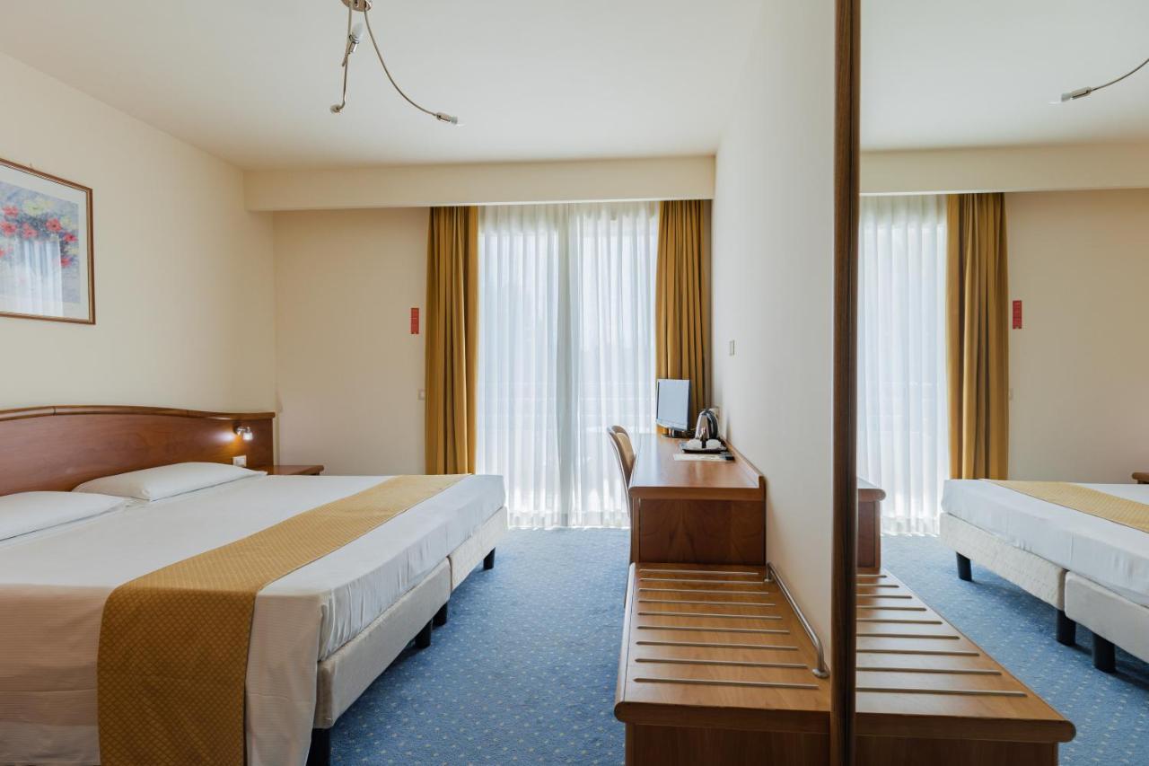 Classic Double or Twin Room,1139298685:JPEG