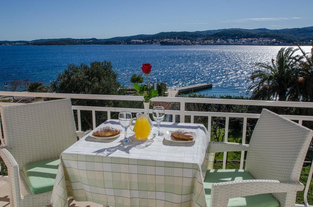 Studio with Sea View and Balcony