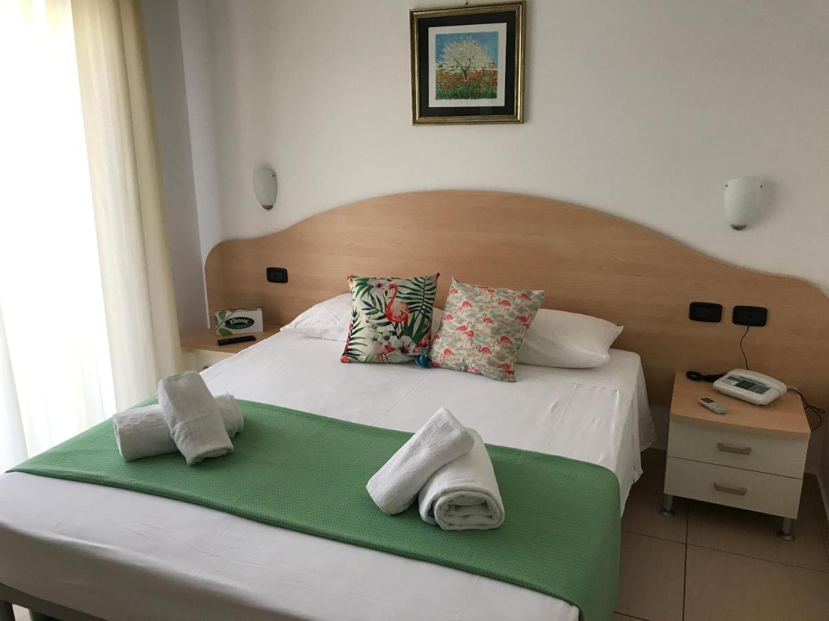 Standard Double Room,1140959347:JPEG