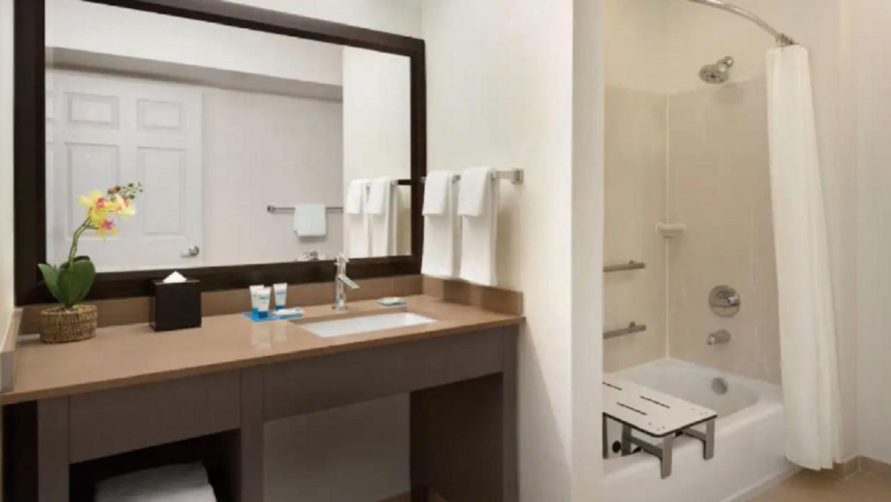 One-Bedroom Queen Suite Accessible Tub Disability Access