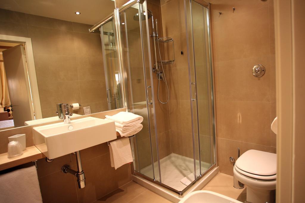 Standard Double or Twin Room Sea View,829901492:JPEG