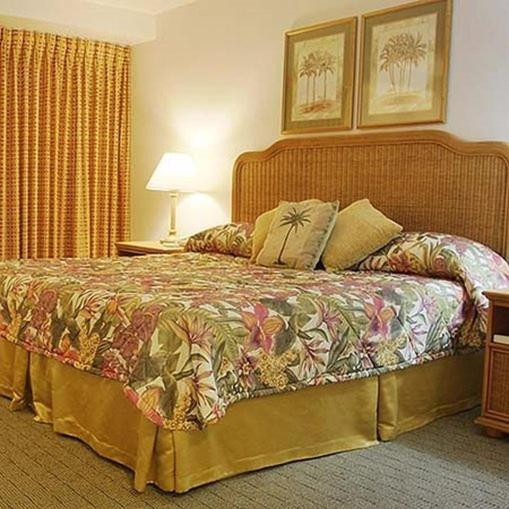 Habitación con cama extragrande.