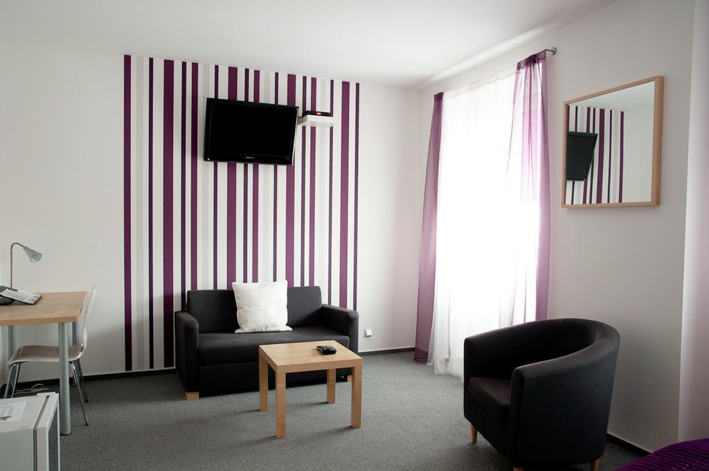 Twin Room with Bathroom