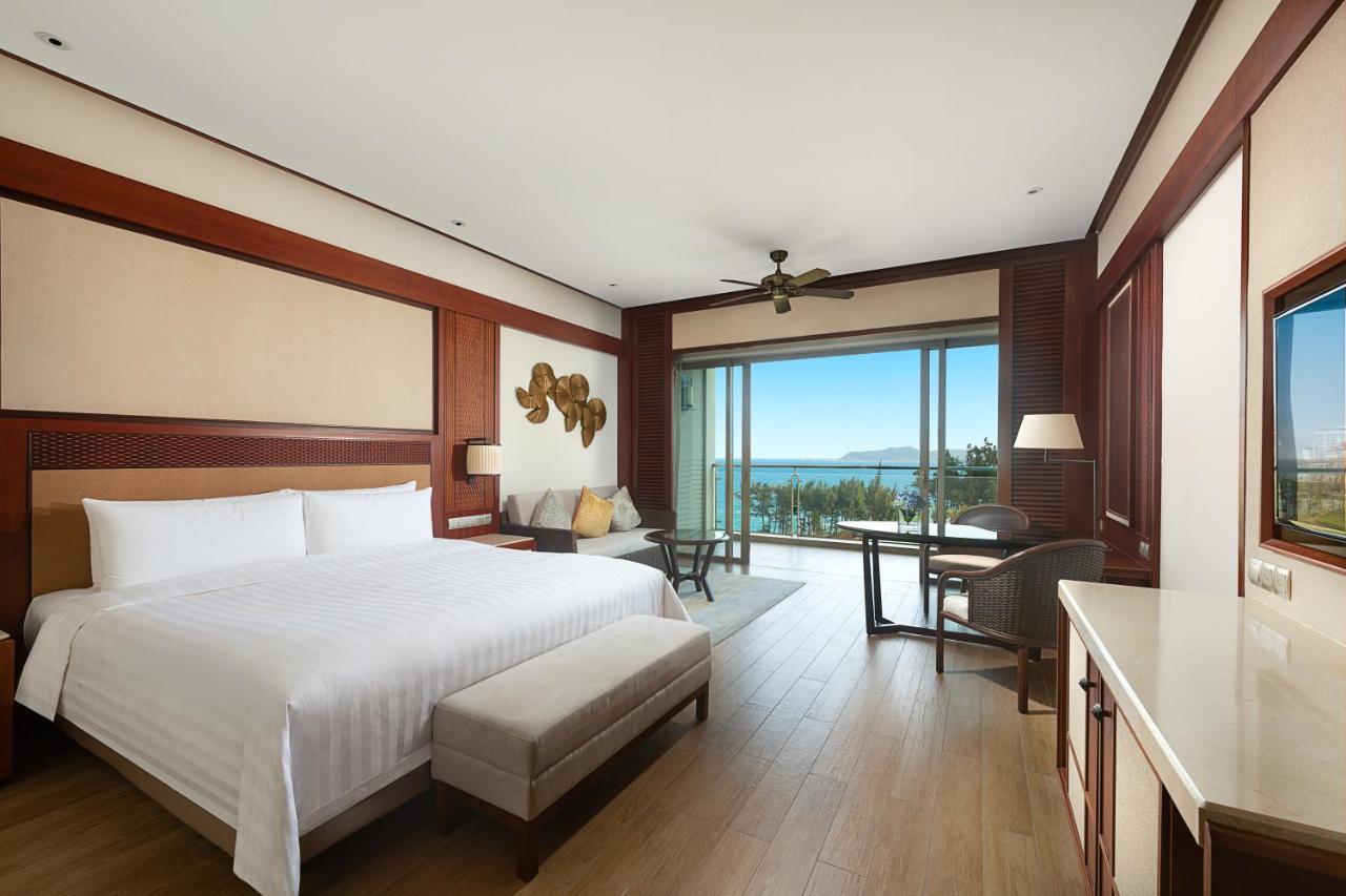 Deluxe Double Room with Balcony and Sea View