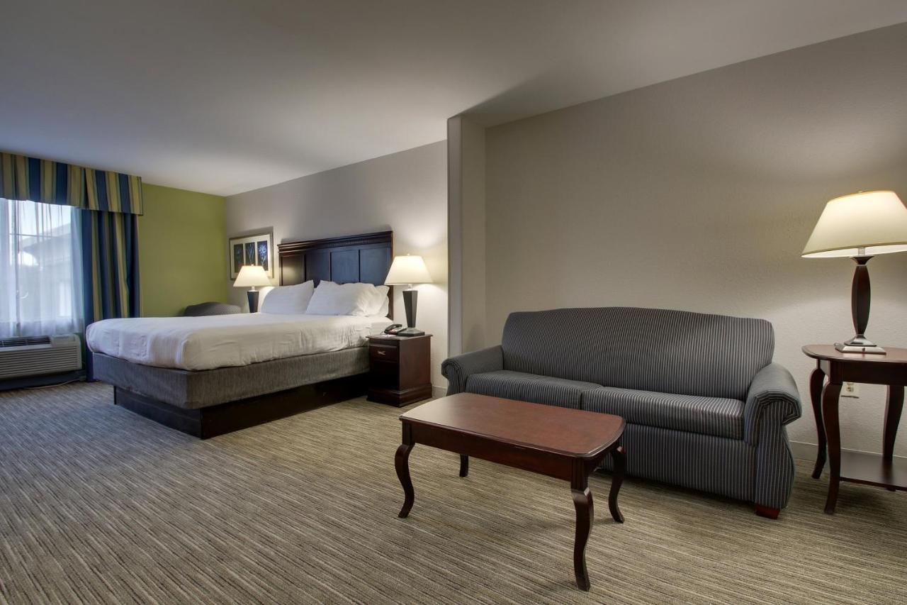 King Suite with Sofa Bed