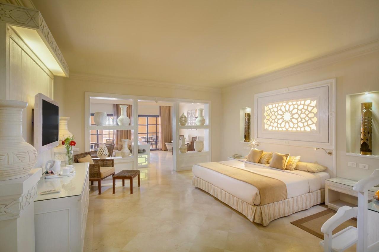 Suite with Private Pool