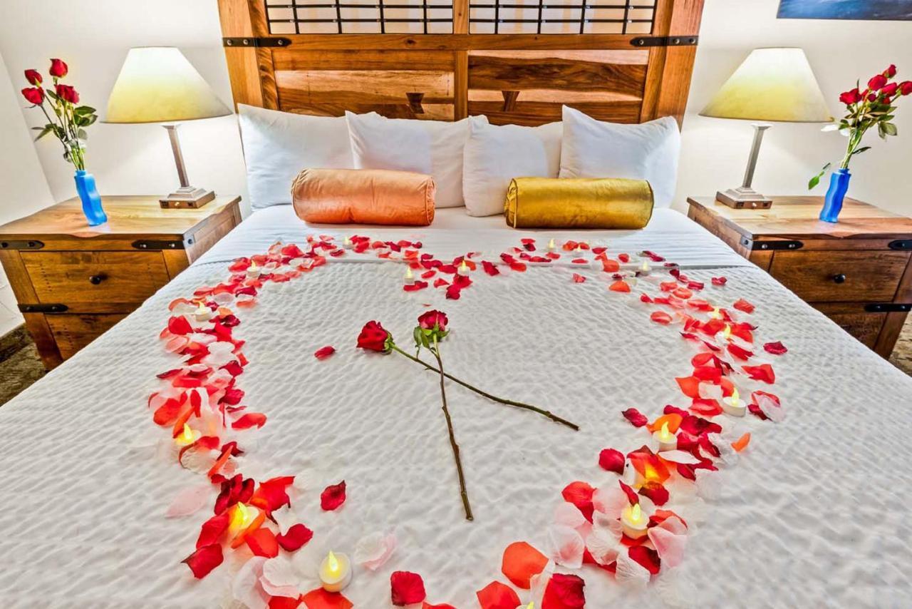 Honeymoon Suite