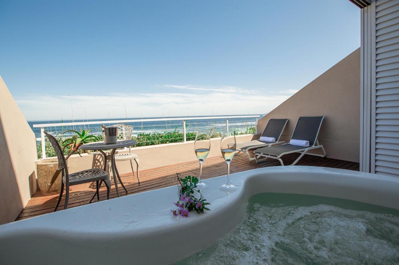 Suite with Hot tub