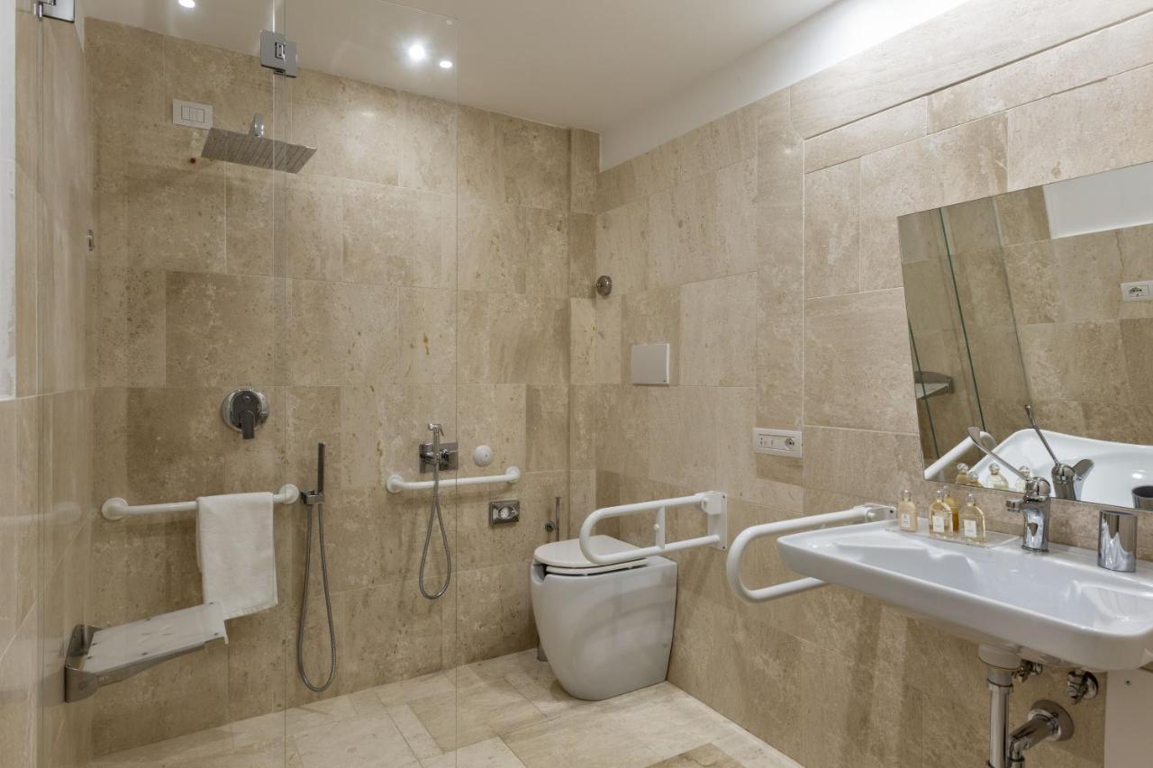 Double or Twin Room,1216113361:JPEG