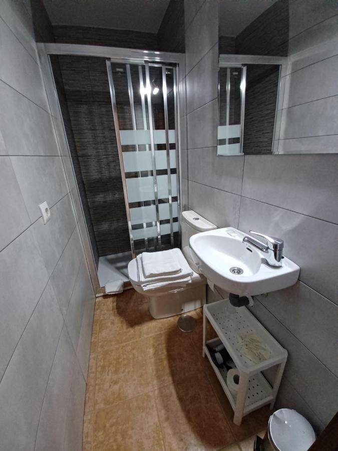 Small Double Room,1163697918:JPEG