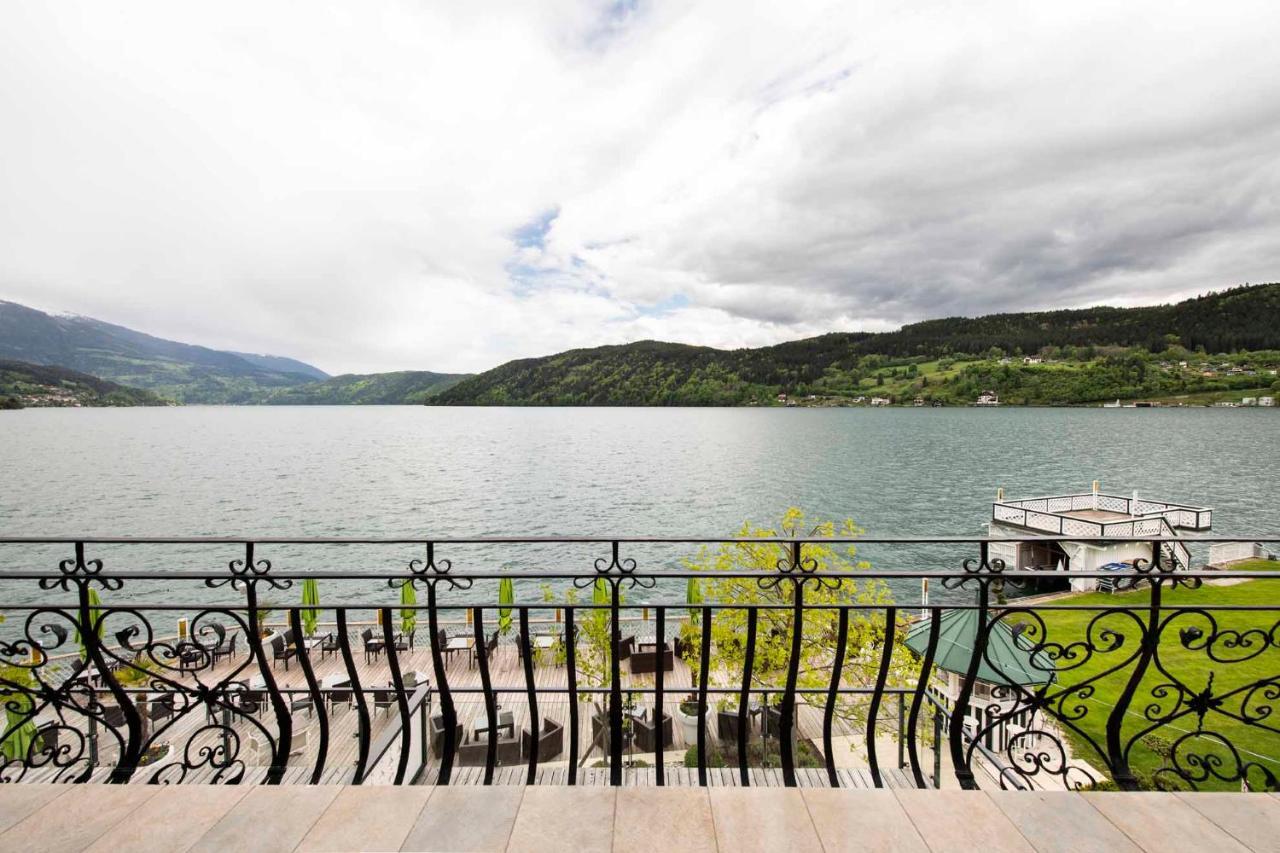Suite with Lake View