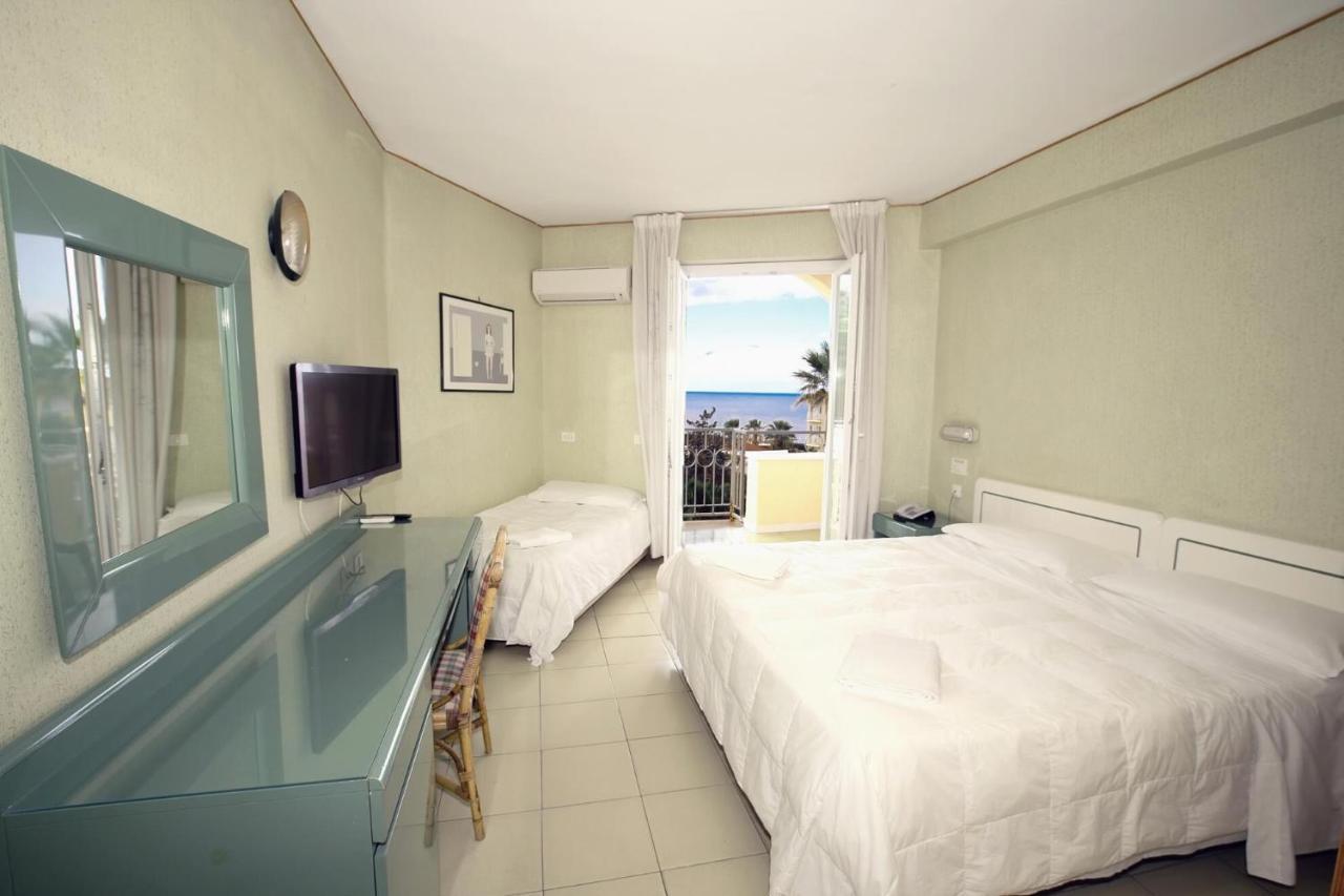 Family Double Room,1165569621:JPEG