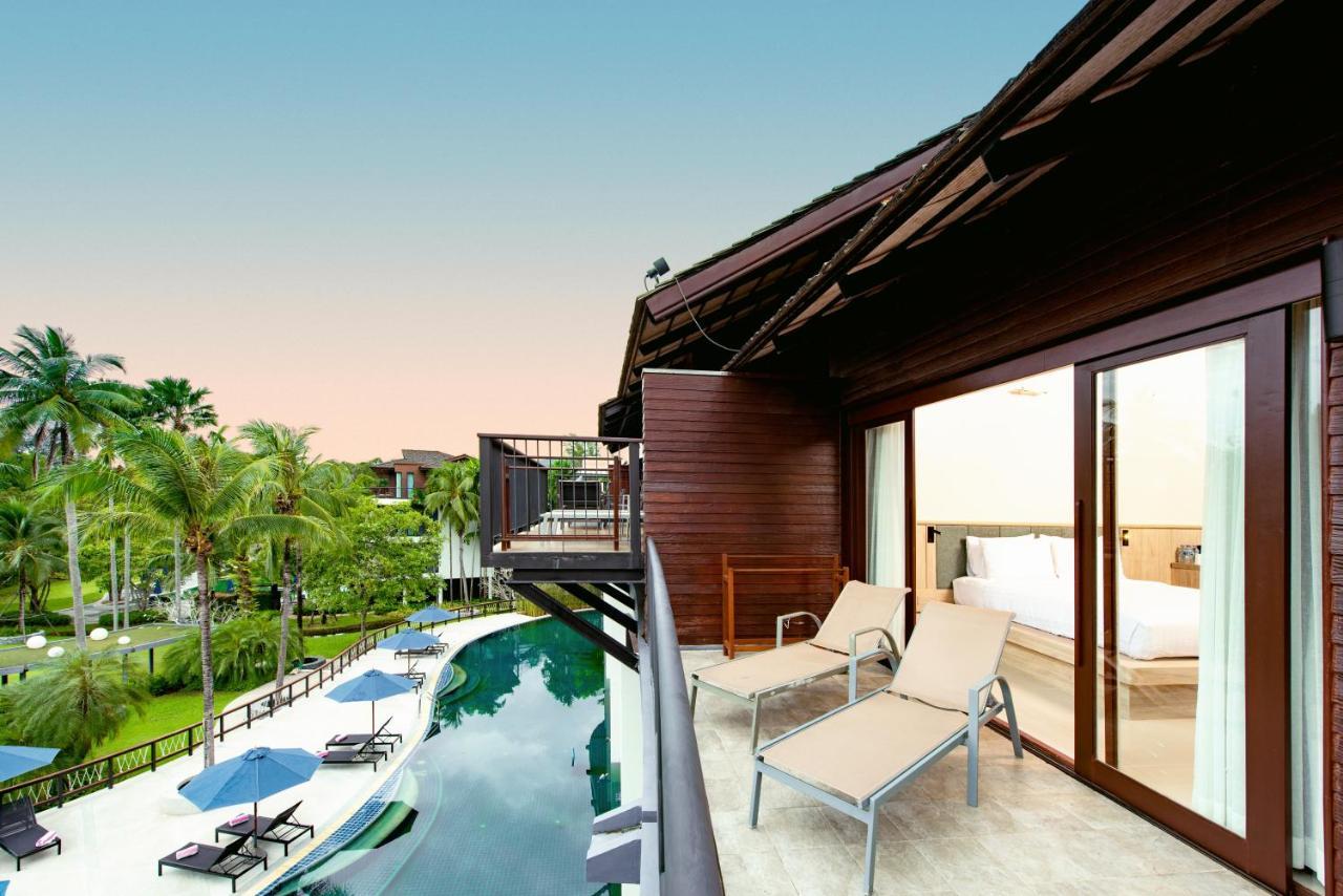 Deluxe Partial Sea View Room
