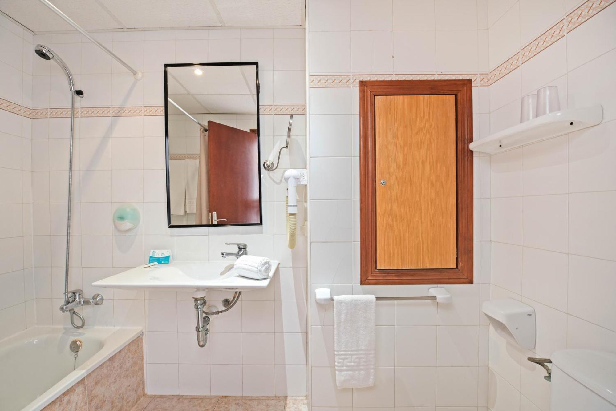 Budget Double Room,1628651192:JPEG