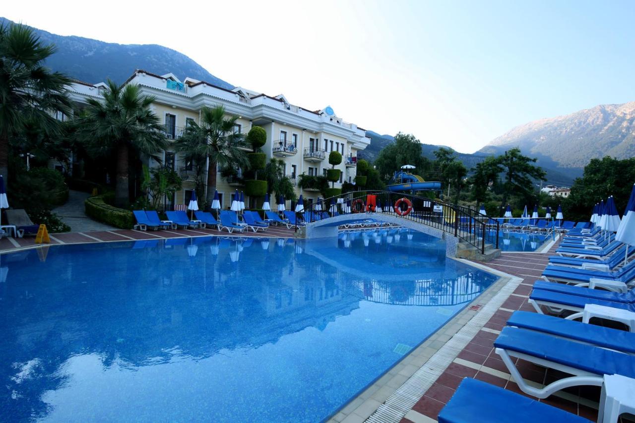 Double or Twin Room with Pool View