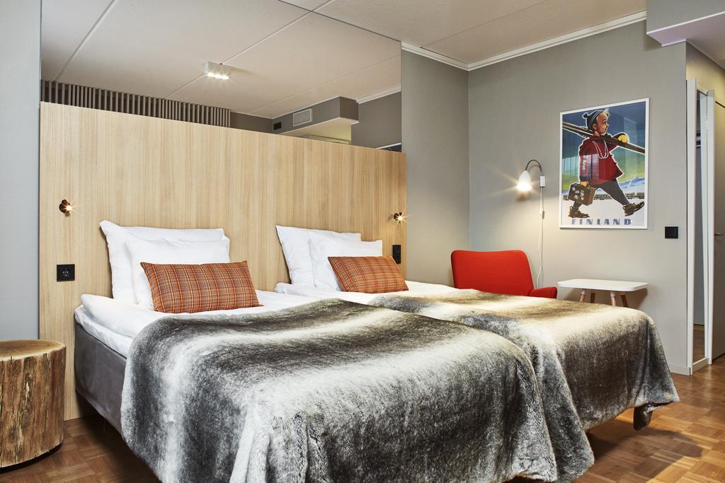 Tweepersoonskamer met 2 Aparte Bedden