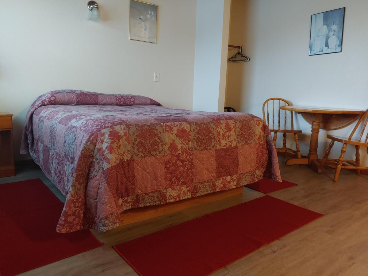 Kamer met Queensize Bed