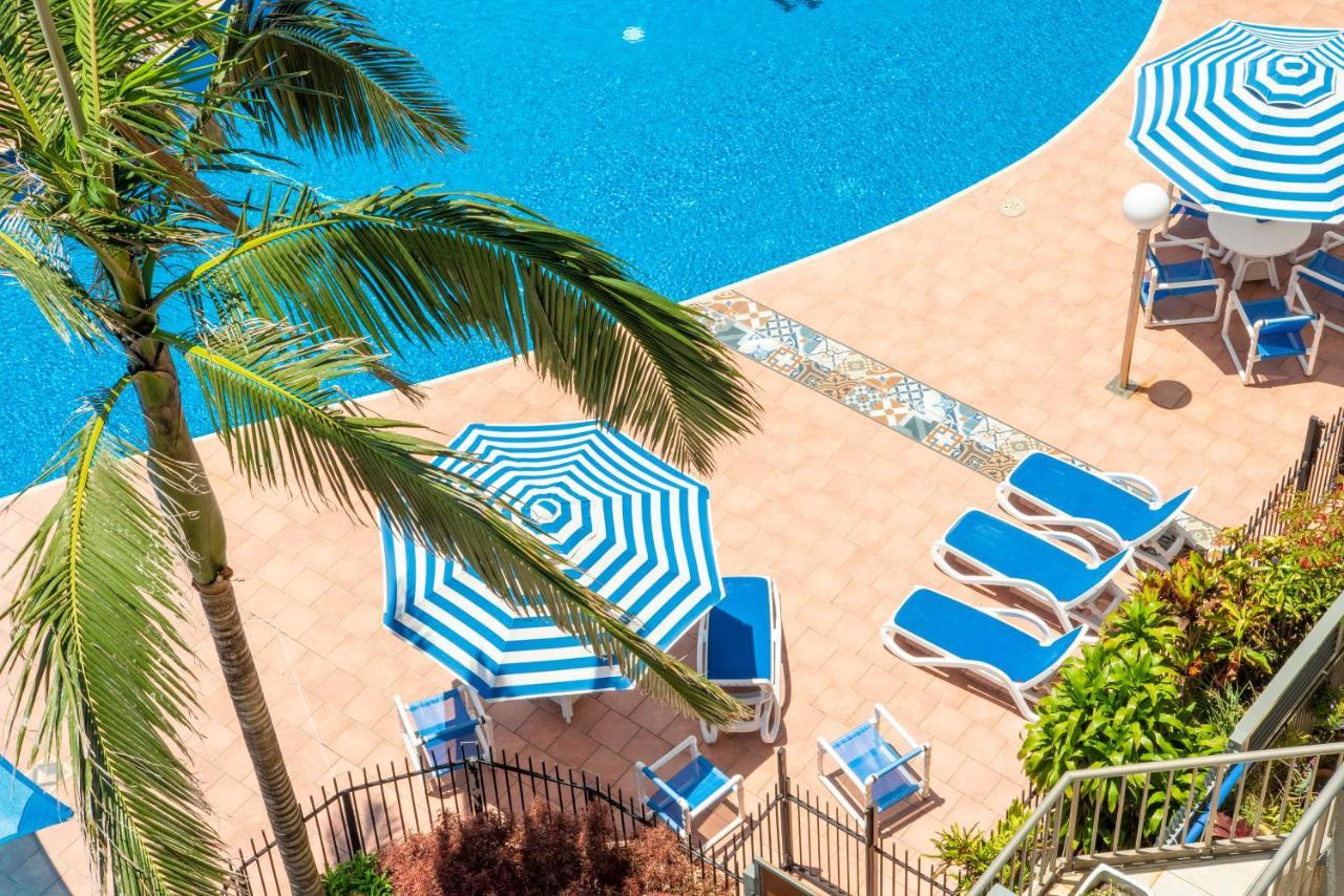 Two-Bedroom Deluxe Apartment with Ocean View