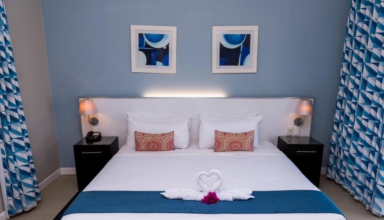Standaard Tweepersoonskamer met 1 of 2 Bedden en Uitzicht op Zee