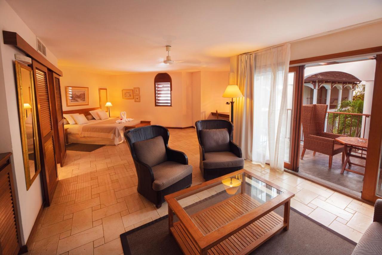 Junior Suite für 4 Personen mit Zugang zum Pool