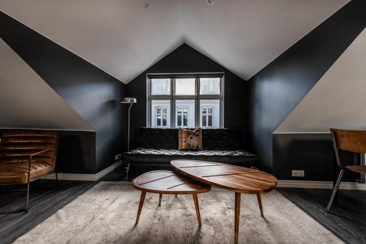 Penthouse Studio