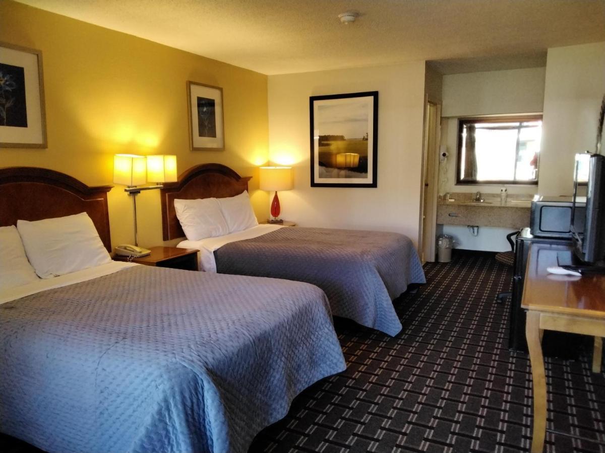 Double Room with Two Double Beds - Smoking