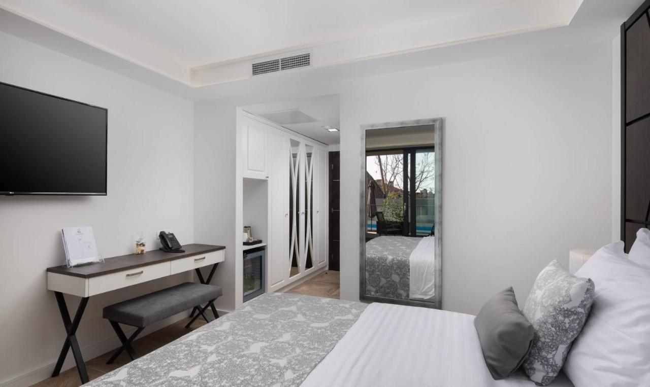 Adria King Bed Room at Pool Side