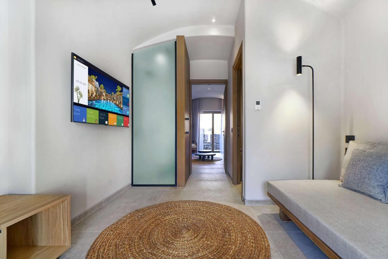 Suite 1 Bedroom,1589216570:JPEG