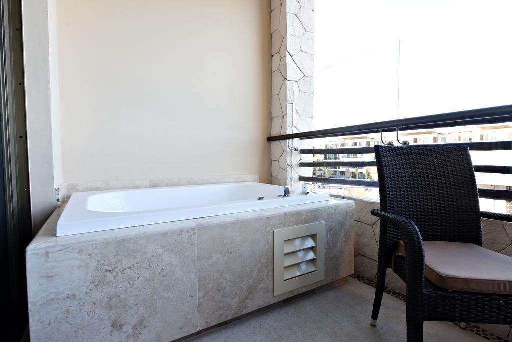 Suite de lujo con terraza y jacuzzi