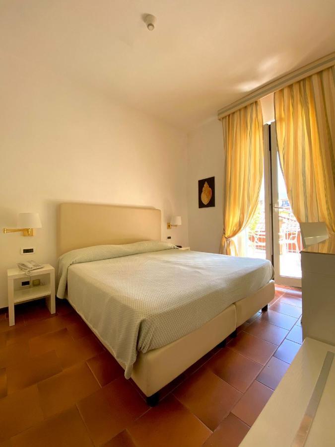 Standard Doppel-/Zweibettzimmer mit Balkon