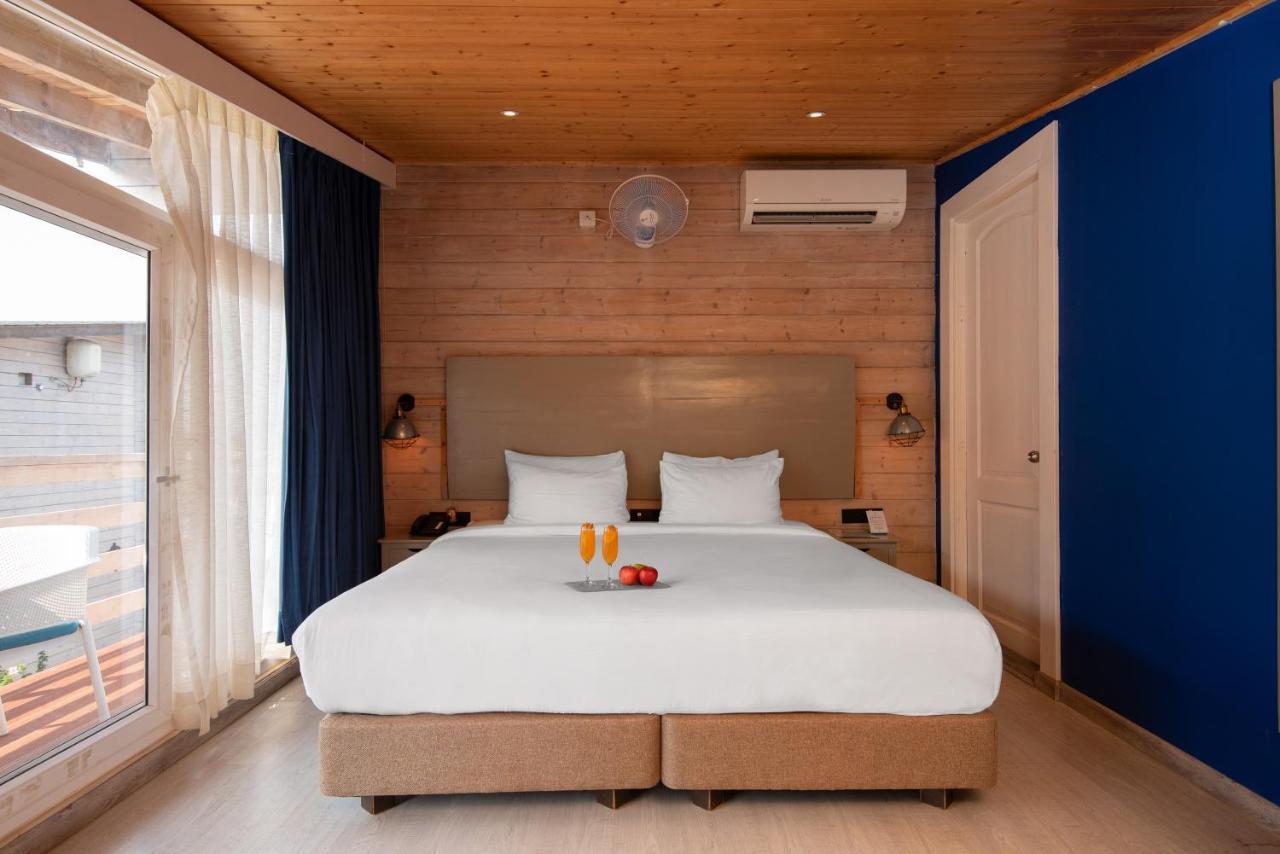 Deluxe Partial Sea View Chalet