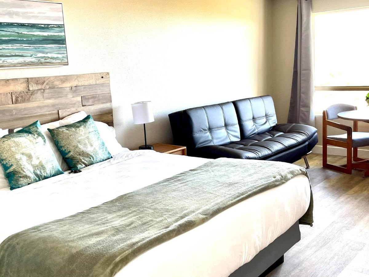 King Room with Balcony