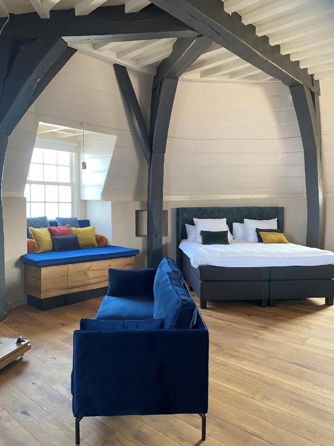 Suite met Kingsize Bed en Uitzicht op Zee
