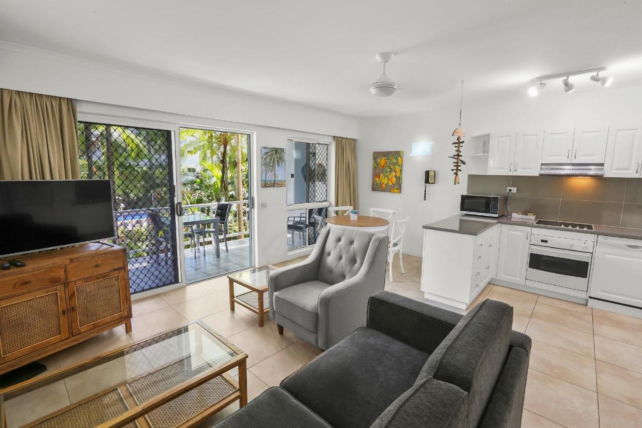One-Bedroom Apartment with Garden View