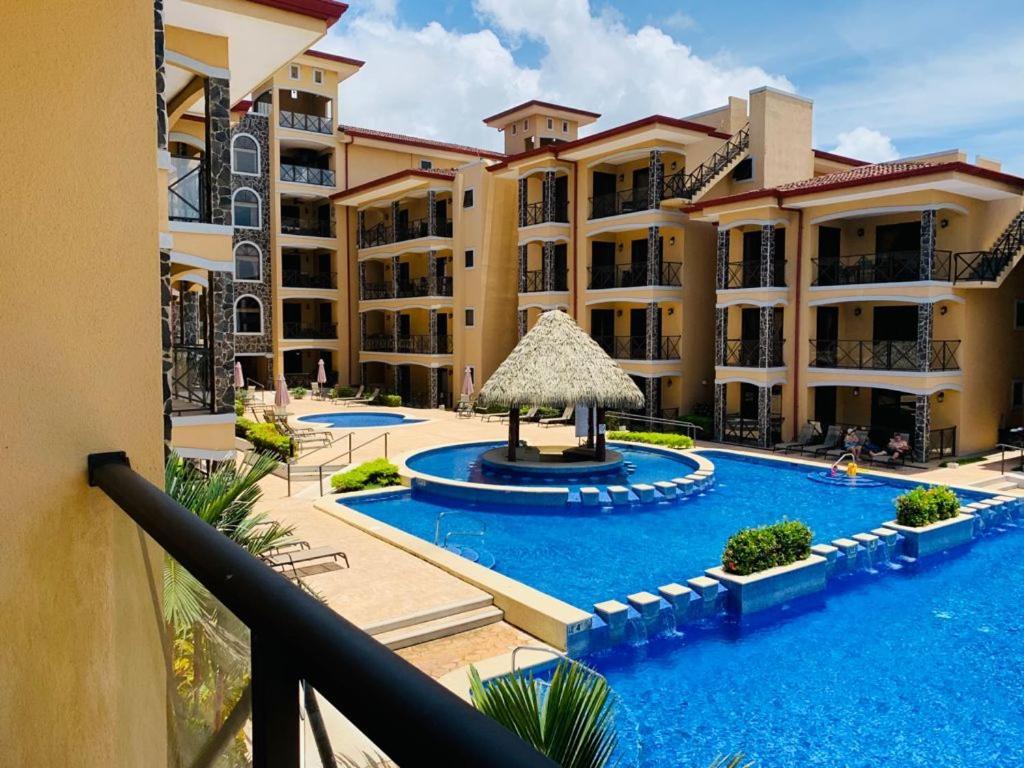 Apartamento en condominio de 2 dormitorios con vistas al océano